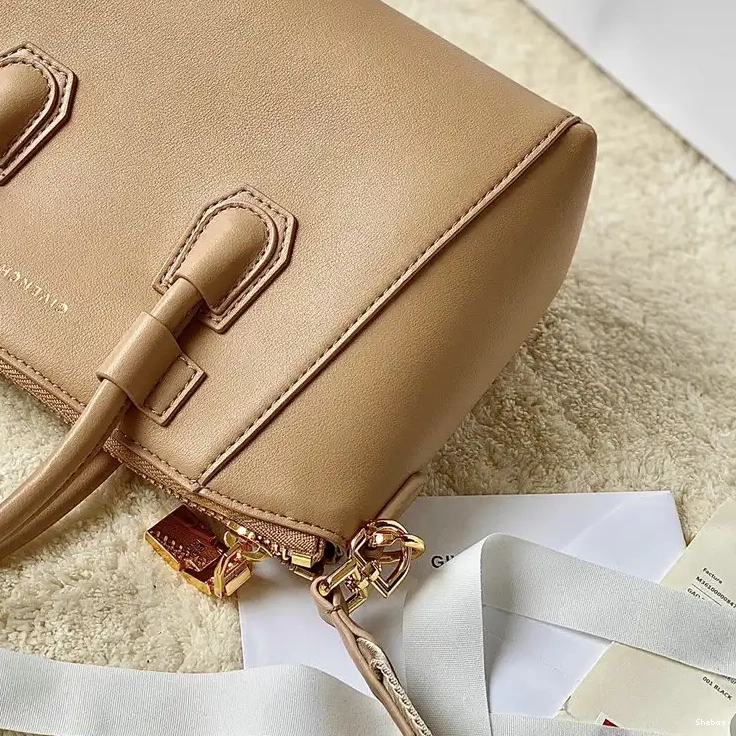 2209SW0091 Givenchy Bag 0603
